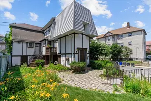 129 Academy Ave, Providence, RI 02908 - Photo 1