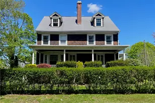45 Woodlawn Ave, Bristol, RI 02809 - Photo 1