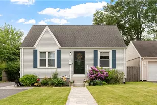 162 Thatcher St, East Providence, RI 02916 - Photo 1