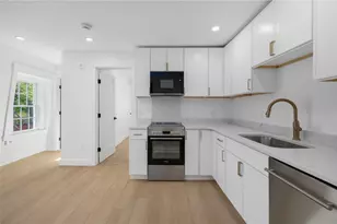 04 Melrose St, East Greenwich, RI 02818 - Photo 1