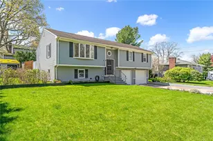 18 Waterman St, Bristol, RI 02809 - Photo 1