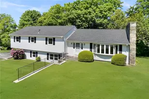 7 Westwood Dr, Portsmouth, RI 02871 - Photo 1