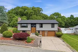 101 Manchester Farm Rd, North Providence, RI 02904 - Photo 1