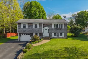 20 Namquid Dr, Middletown, RI 02842 - Photo 1