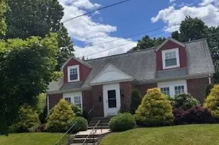 4 Preston Dr, North Kingstown, RI 02852 - Photo 1