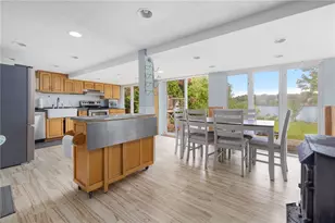 432 Lake Shore Dr, Warwick, RI 02889 - Photo 1