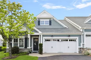 48 Travelers Ct, East Greenwich, RI 02818 - Photo 1