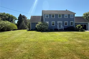 20 Bartlett Rd, Middletown, RI 02842 - Photo 1