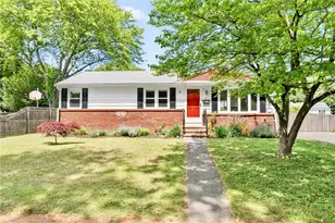 71 Plymouth St, Cranston, RI 02920 - Photo 1