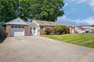 26 Beach St, North Providence, RI 02904 - Photo 1