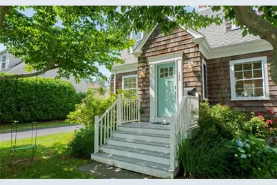 122 Ruggles Avenue, Newport, RI 02840 - Photo 1