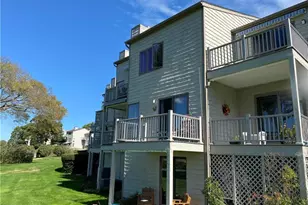 10 Sea Breeze Ln, Bristol, RI 02809 - Photo 1