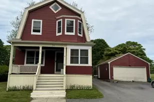 24 Freeborn St, Newport, RI 02840 - Photo 1