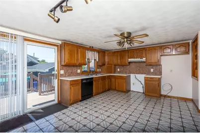175 Leonard Avenue, East Providence, RI 02914 - Photo 27