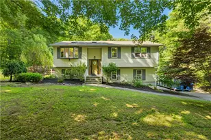 233 Old Oxford Rd, North Smithfield, RI 02896 - Photo 1