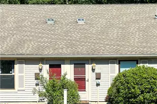565 Smithfield Rd, North Providence, RI 02904 - Photo 1
