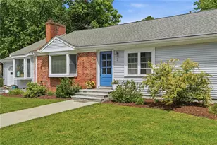 3 Cheshire Dr, Barrington, RI 02806 - Photo 1