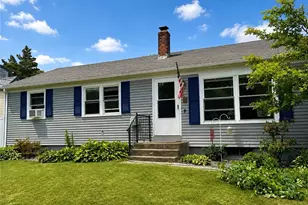 302 Shore Acres Ave, North Kingstown, RI 02852 - Photo 1