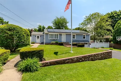 7 Oakcrest Drive, North Providence, RI 02904 - Photo 1