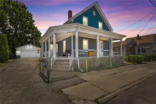 112 Owen Ave, Pawtucket, RI 02860 - Photo 1