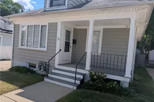 40 Fairview Ave, Pawtucket, RI 02860 - Photo 1