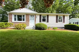 83 Crestwood Ct, Cumberland, RI 02864 - Photo 1