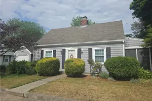 7 Wilton Ave, Pawtucket, RI 02861 - Photo 1