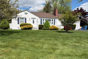 52 Elm Dr, Cranston, RI 02920 - Photo 1