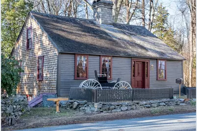 1724 South Road, South Kingstown, RI 02881 - Photo 1
