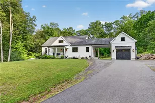 1425 Maple Valley Rd, Coventry, RI 02816 - Photo 1