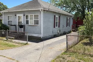 52 Kenway Ave, Warwick, RI 02889 - Photo 1