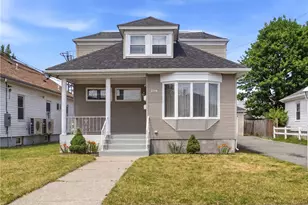 116 Warwick Rd, Pawtucket, RI 02861 - Photo 1