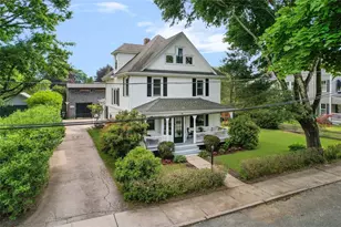 94 Lake St, South Kingstown, RI 02879 - Photo 1