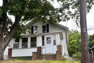 43 Plymouth Rd, Warwick, RI 02818 - Photo 1
