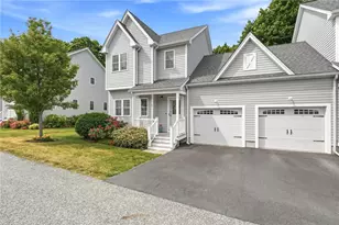 96 Seafare Ln, Portsmouth, RI 02871 - Photo 1
