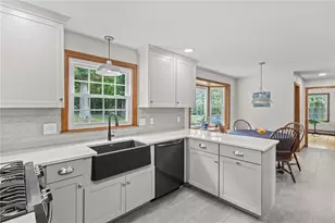 157 Tara Ln, Woonsocket, RI 02895 - Photo 1
