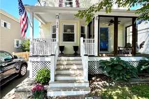 12 Bedlow Ave, Newport, RI 02840 - Photo 1