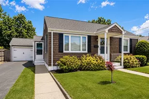 39 Gloria St, Pawtucket, RI 02861 - Photo 1