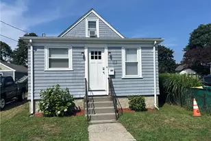 111 Cedar Ave, Portsmouth, RI 02871 - Photo 1