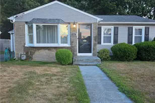 75 Eaton St, Pawtucket, RI 02861 - Photo 1