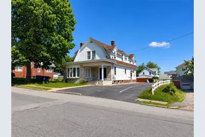 380 Farmington Avenue #2R, Cranston, RI 02920 - Photo 1
