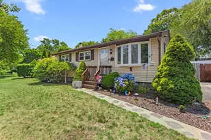 88 Keeley Ave, Warwick, RI 02886 - Photo 1