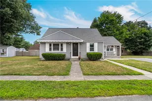 3 Eisenhower Dr, Smithfield, RI 02917 - Photo 1