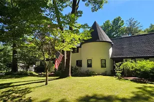 14 Maplecrest Dr, Smithfield, RI 02828 - Photo 1