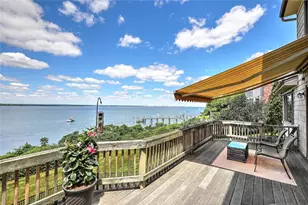 129 Seaside Dr, Jamestown, RI 02835 - Photo 1