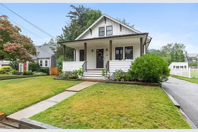 15 Berwick Place, East Providence, RI 02916 - Photo 1