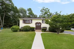 18 Fawn Ln, West Warwick, RI 02893 - Photo 1