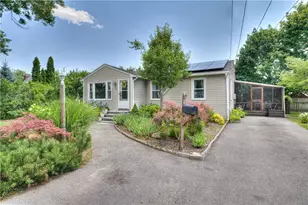 15 Whipple Ave, Barrington, RI 02806 - Photo 1