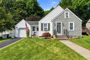 74 Macarthur Rd, Woonsocket, RI 02895 - Photo 1