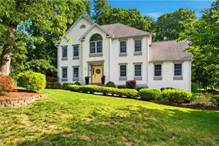 6 Cathedral Ct, Cumberland, RI 02864 - Photo 1